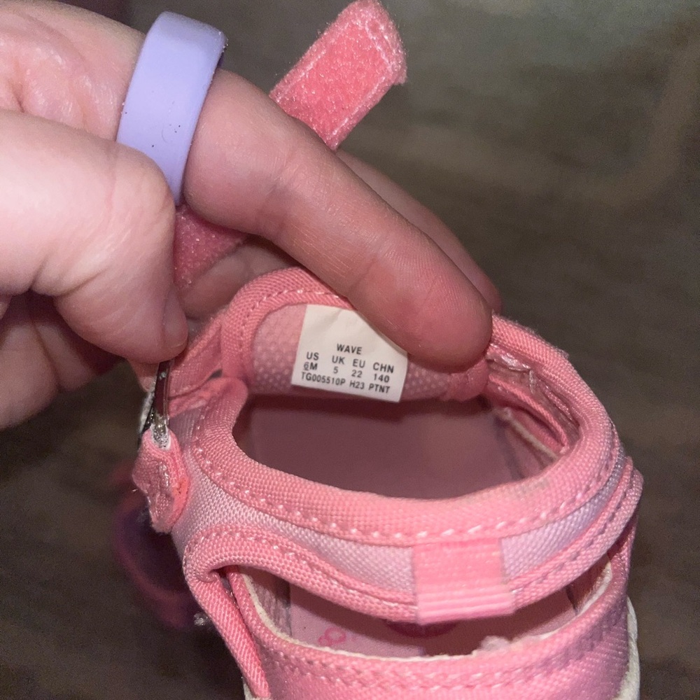 Stride Rite Ruffle Butt Shoes - Picture 4 of 4